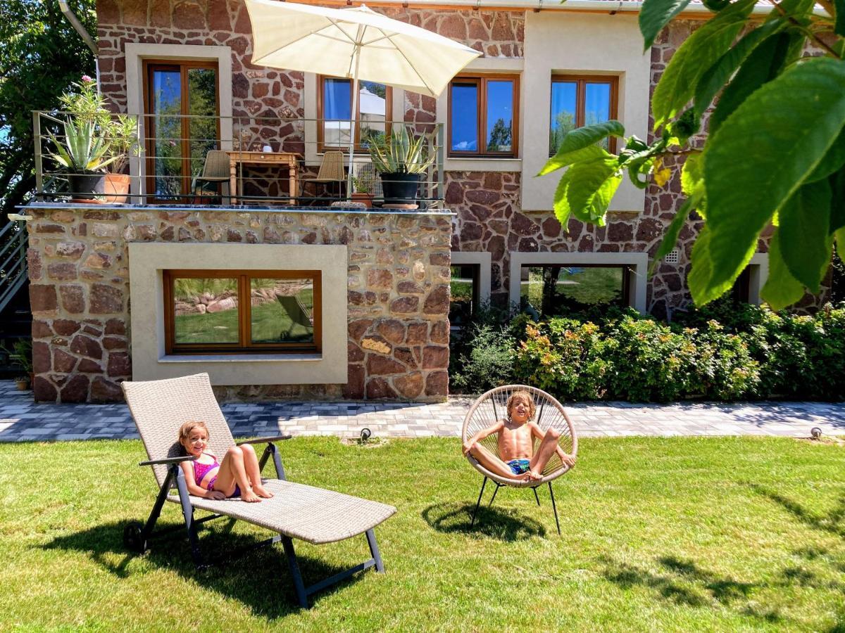 Hello Balaton Apartment Alsoors Bagian luar foto